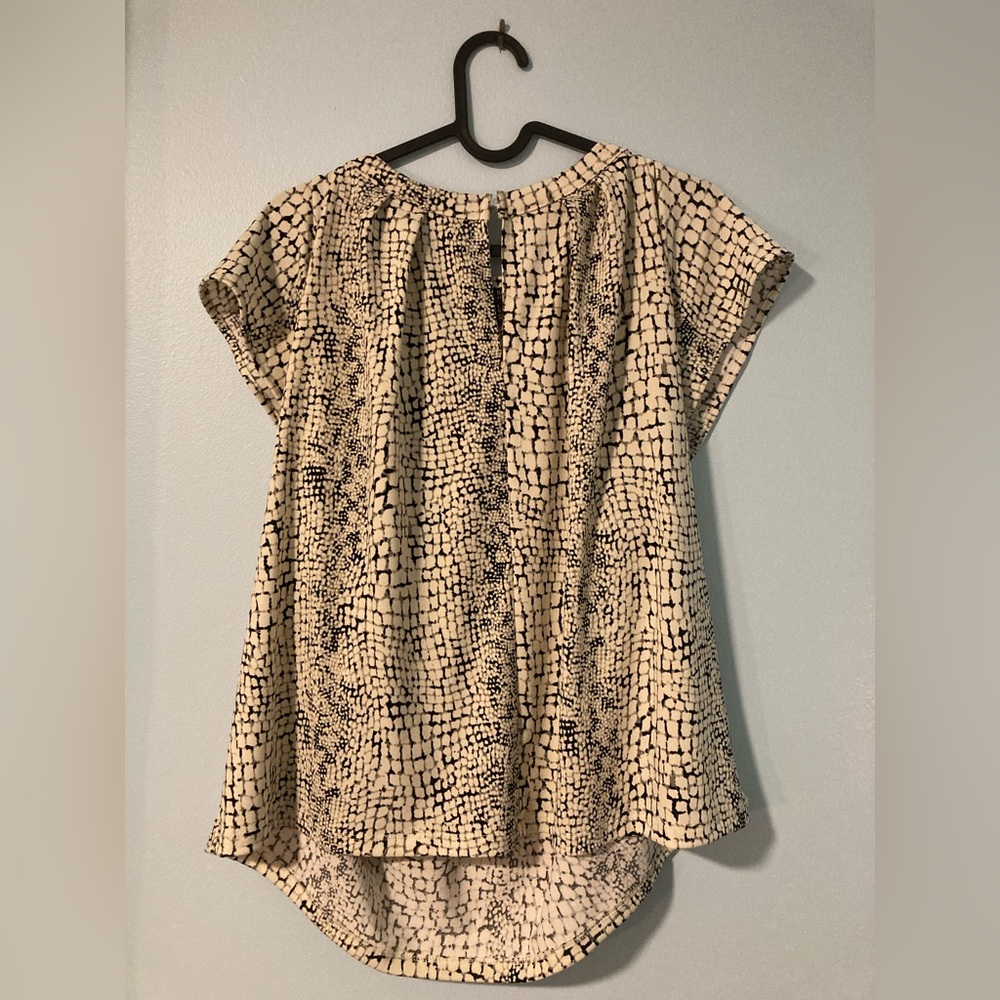 Banana Republic Black and Cream Blouse